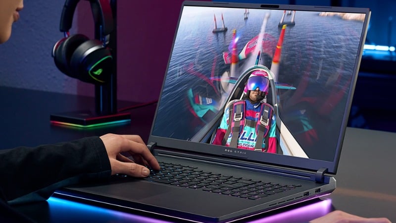 Một trong những điểm đắt giá nhất trên sản phẩm chính là màn hình kích thước 18 inch
