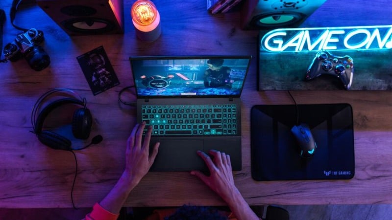 Bàn phím của ASUS Gaming V16 được thiết kế với hành trình phím sâu