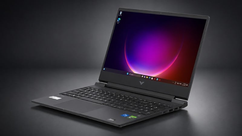 Màn hình của máy có kích thước 15.6 inch kết hợp cùng độ phân giải Full HD