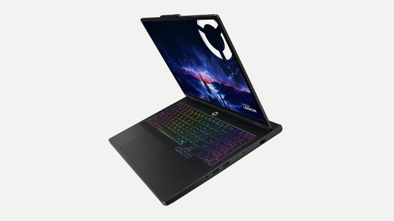 Điểm nhấn về sức mạnh hình ảnh trên chiếc laptop này đến từ card đồ họa NVIDIA GeForce RTX 5060