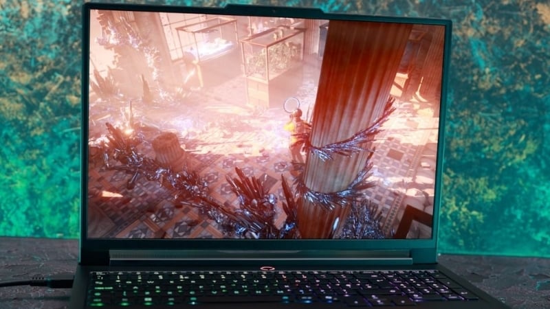 Laptop Lenovo Legion Pro 7 16IAX10H 83F500JGVN đi kèm RAM 32GB DDR5