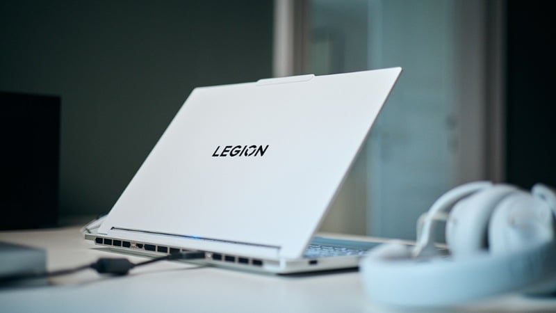Sức mạnh của chiếc Lenovo Legion 7 16IAX10 đến từ bộ vi xử lý Intel Core Ultra 9 275HX