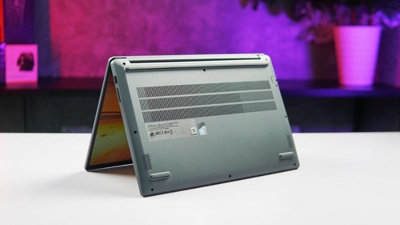 Laptop Lenovo LOQ Essential 15ARP10E 83S0000DVN có RAM 16GB DDR5