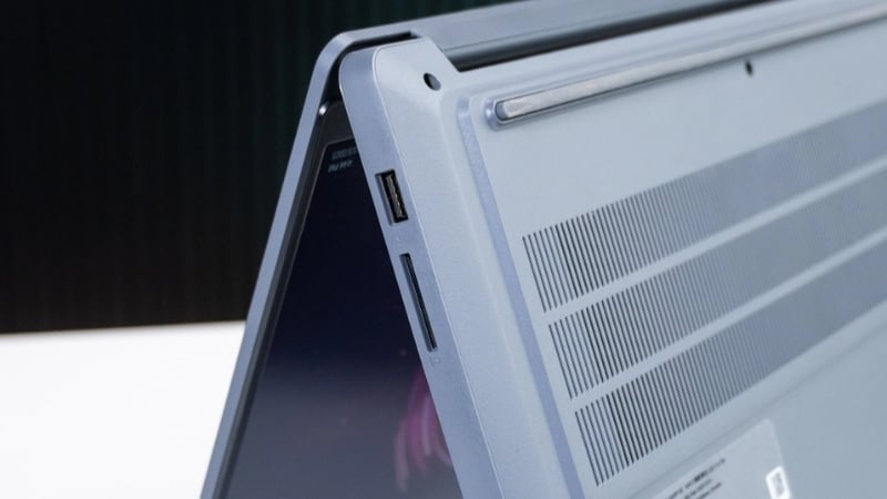 Laptop Lenovo LOQ Essential 15ARP10E 83S0000DVN có thiết kế LOQ gaming hiện đại