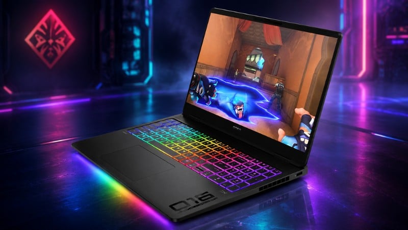 Điểm nhấn không thể bỏ qua trên mẫu laptop này chính là màn hình 16 inch với độ phân giải WQXGA