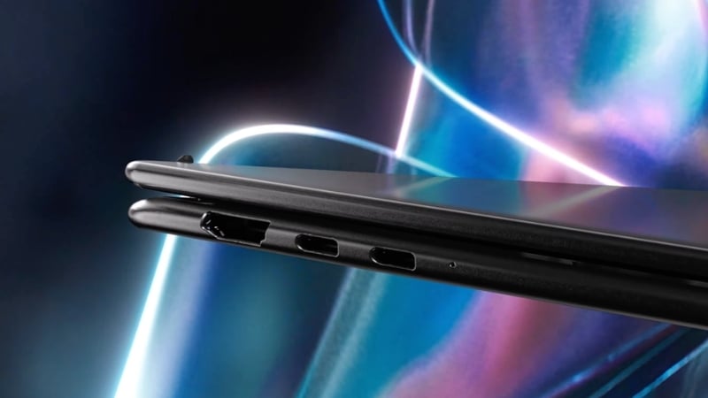 Laptop MSI PrestigePro 16 AI C3MG 024VN có hệ thống kết nối đầy đủ