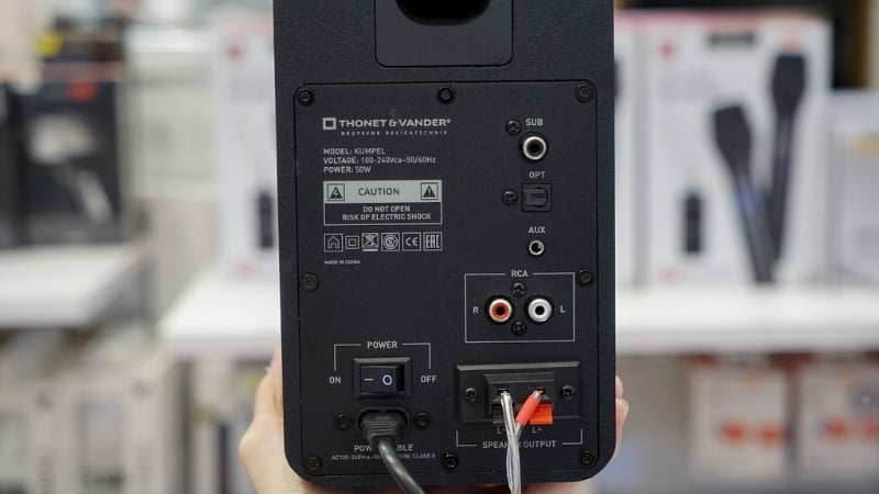 Loa Thonet & Vander Kumpel 2.0 Black có kết nối đa dạng