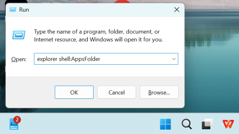 Gõ explorer shell:AppsFolder rồi nhấn Enter