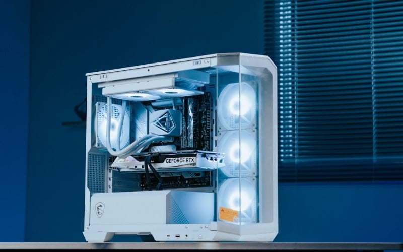PC GVN x MSI Project Zero White