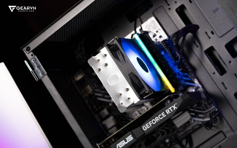 Nên cân nhắc PC với CPU Intel Core i5 hoặc AMD Ryzen 5