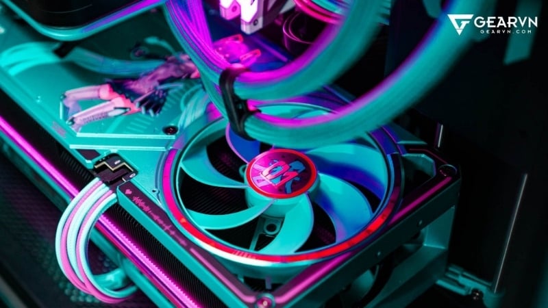 PC GVN X ASUS ROG HATSUNE MIKU EDITION có hệ thống tản nhiệt đồng bộ