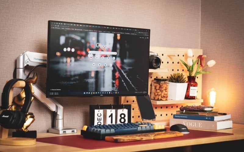 Việc lắp đặt giá treo màn hình khá đơn giản và có thể tự thực hiện tại nhà