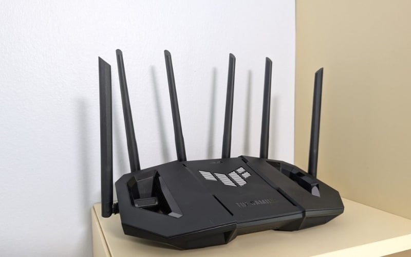 Hãy đặt router ở vị trí trung tâm ngôi nhà, tránh vật cản lớn