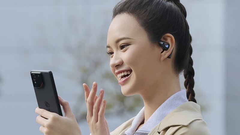 Tai nghe ASUS ROG Cetra Open Wireless Gaming Earbuds được trang bị Quad‑Mic