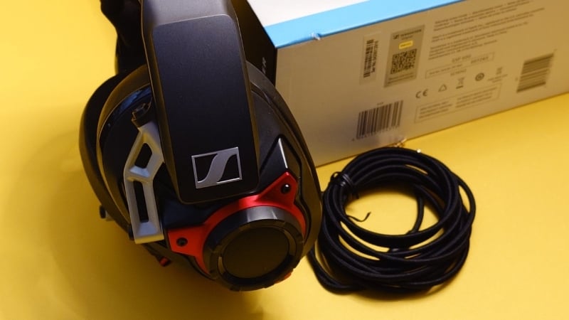 Tai nghe Senheiser Gaming GSP600 có thời lượng dùng ổn định nhờ kết nối có dây