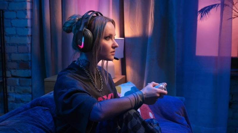 Tai nghe gaming không dây Logitech Astro A20 X có kết nối PLAYSYNC AUDIO