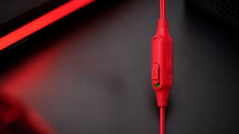 Tai nghe HP HYPERX Cloud Earbuds III Red có micro tích hợp
