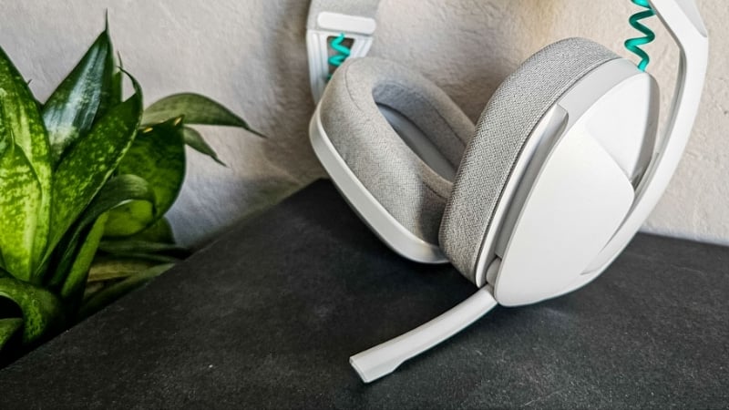 Tai nghe không dây Logitech G321 LIGHTSPEED White có micro 16kHz gập để tắt tiếng