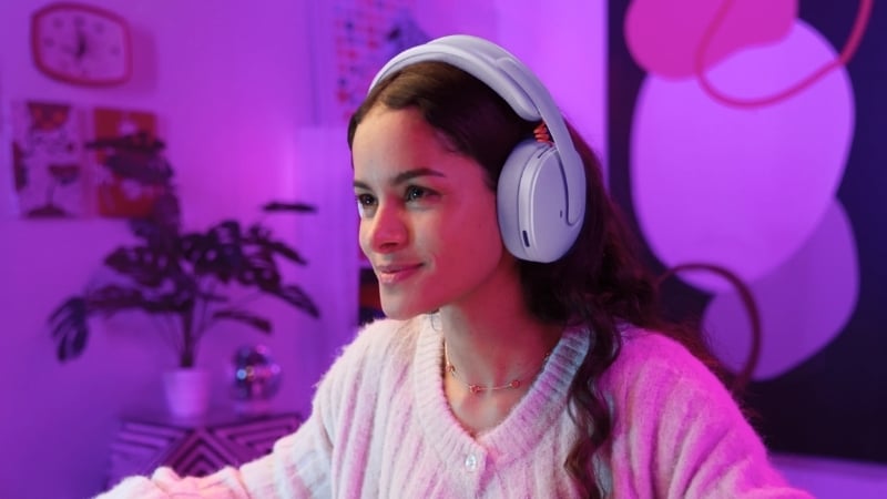 Tai nghe không dây Logitech G325 LIGHTSPEED White có thiết kế thoải mái nhẹ nhàng