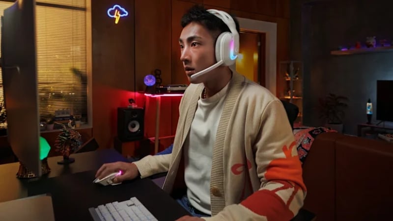 Tai nghe Logitech G522 Lightspeed Wireless White có công nghệ Lightspeed Wireless hiện đại
