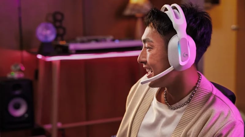 Tai nghe Logitech G522 Lightspeed Wireless White có micro chống ồn tiện lợi