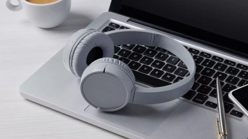 Người dùng cần xem xét kỹ lưỡng các yếu tố về mục đích sử dụng, kết nối, thiết kế và ngân sách