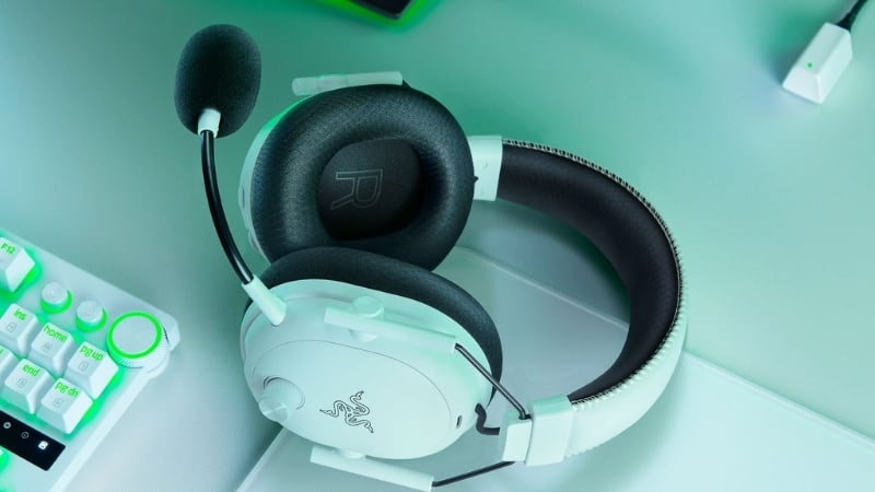 Tai nghe Razer BlackShark V3 White có pin lên đến 70 giờ