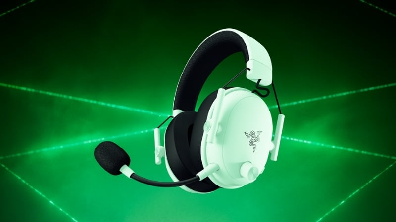 Tai nghe Razer BlackShark V3 White có thiết kế over-ear nhẹ 270g