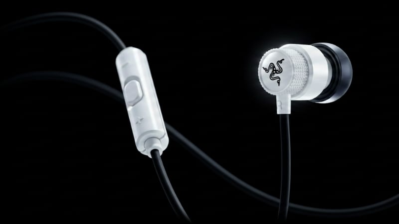 Tai nghe Razer Hammerhead V3 Wired Earbuds White có micro tích hợp trên dây