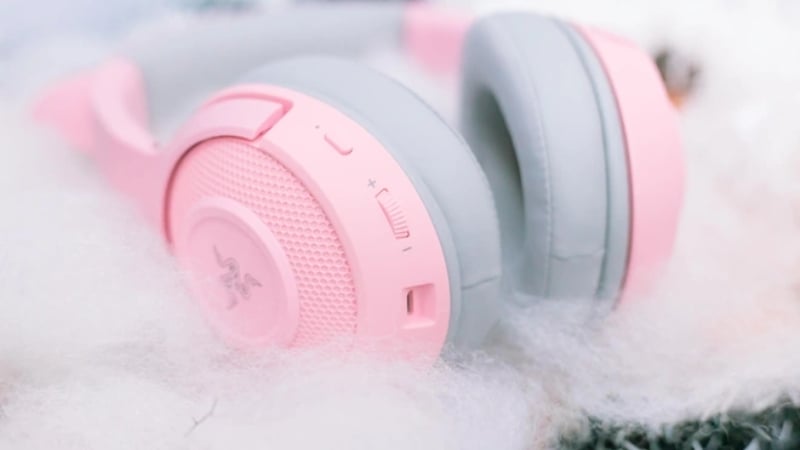 Tai nghe Razer Kraken Kitty V2 BT Quartz tự do di chuyển với kết nối không dây