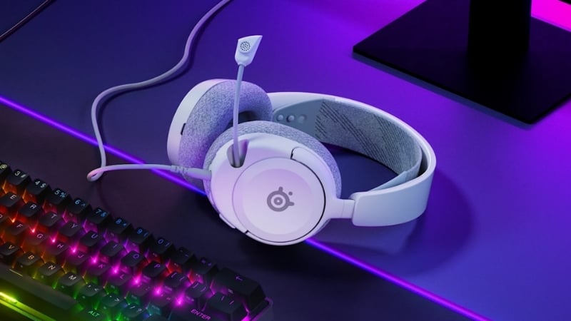 Tai nghe SteelSeries Arctis Nova 1 White có thiết kế gọn nhẹ