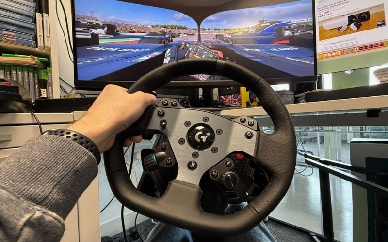Vô lăng là lựa chọn đáng cân nhắc cho các tựa game đua xe hoặc mô phỏng lái xe
