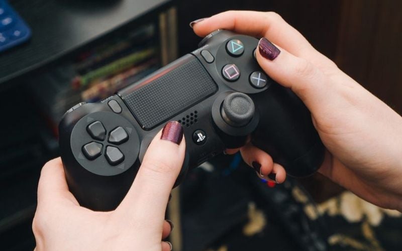 Chọn tay cầm vừa vặn để thao tác chơi game mượt mà, thuận tiện