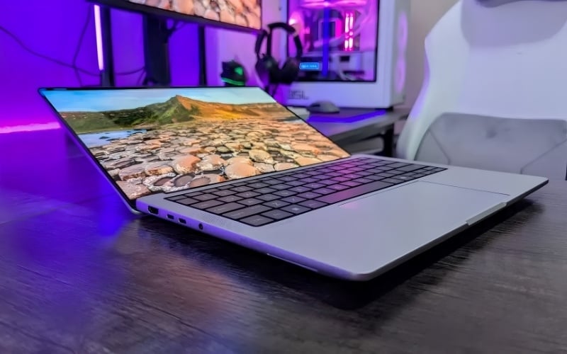 Chọn MacBook nhưng nhiều phần mềm học chủ yếu chạy trên Windows