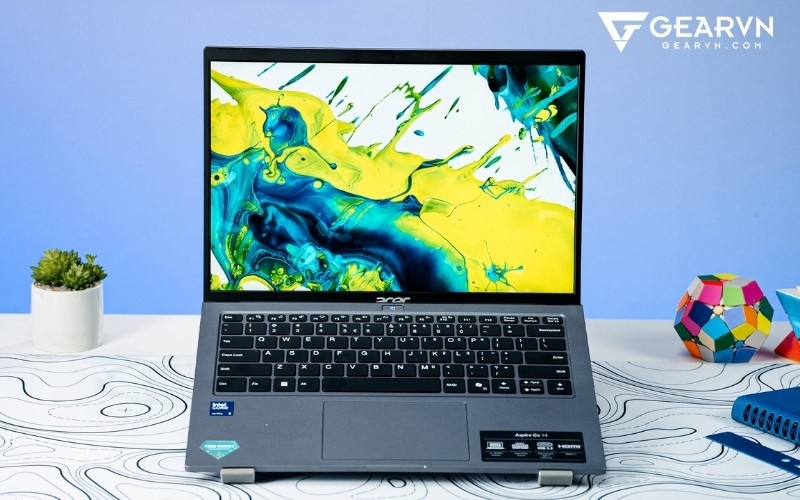 Laptop mỏng nhẹ với trọng lượng dưới 1.5kg giúp sinh viên dễ mang theo mỗi ngày