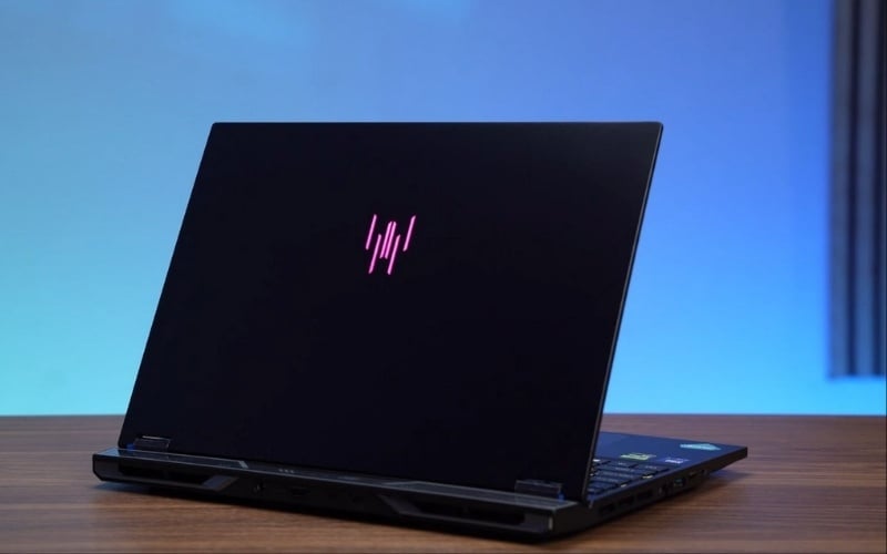 Một số mẫu gaming thường nặng và dày hơn máy văn phòng
