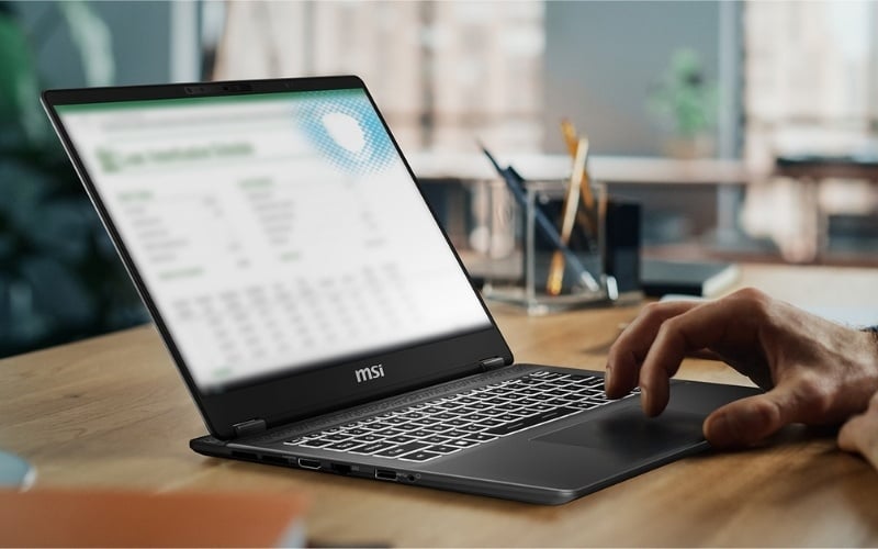 MSI có cả dòng laptop mỏng nhẹ và gaming nên dễ chọn theo nhu cầu học tập thực tế