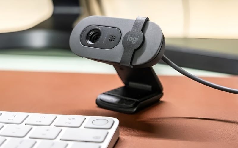 Webcam 720p ghi hình ở độ phân giải HD, cho hình ảnh rõ nét và tiết kiệm băng thông
