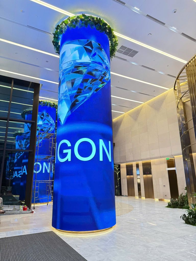 Màn hình LED trụ tròn Lampro siêu VIP tại Grand Marina Saigon