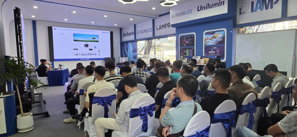 Nam Hải LED phối hợp Unilumin tổ chức khóa đào tạo UCE chính hãng tại Hà Nội