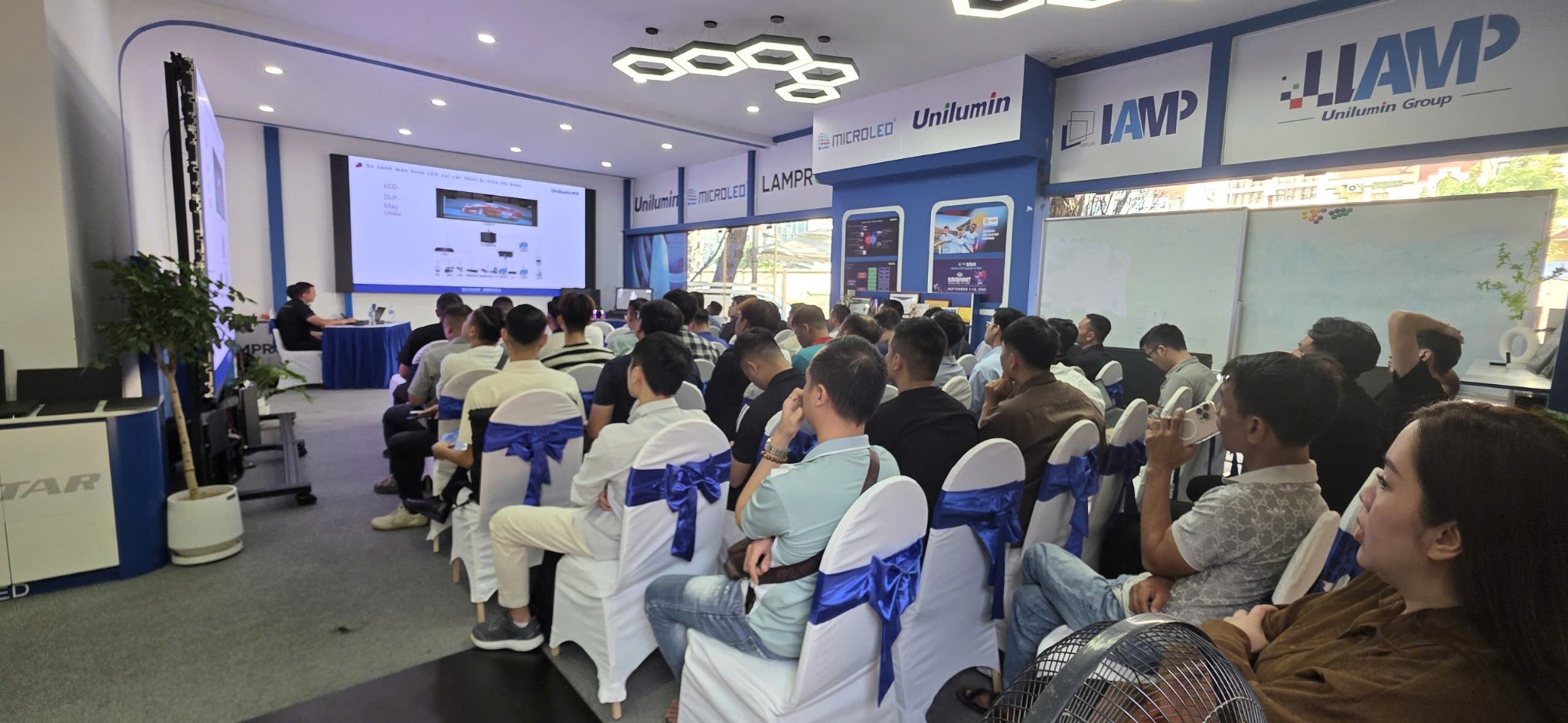 UCE – Unilumin Certified Engineer