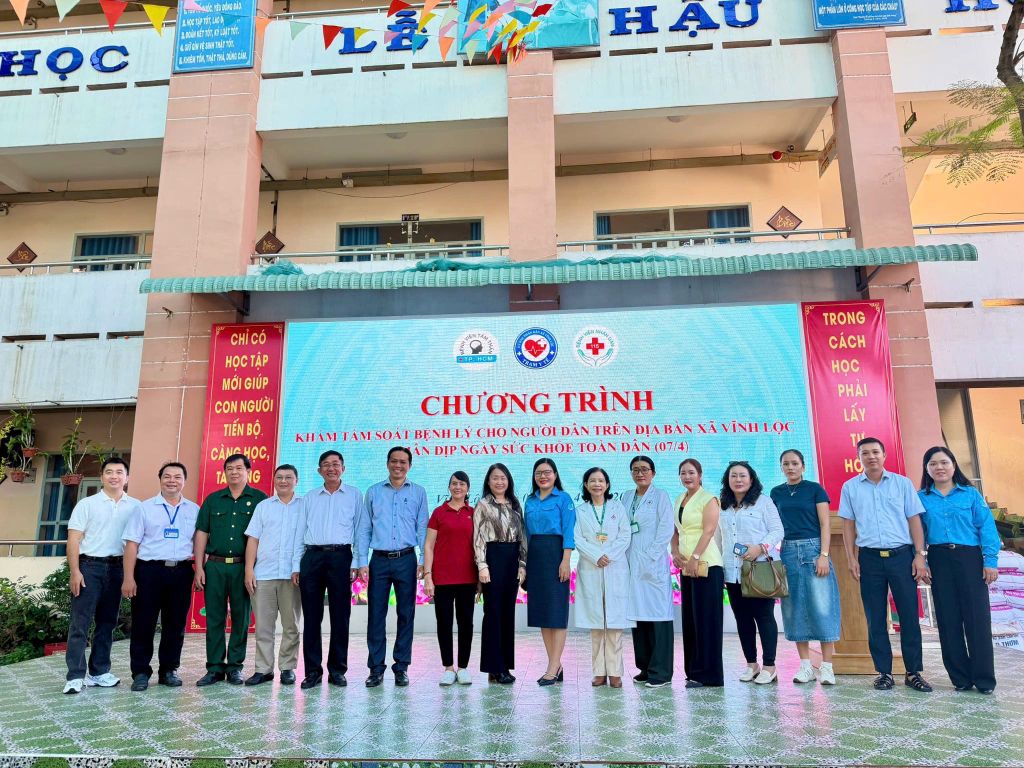 Bệnh viện Nhân dân 115 mang dịch vụ y tế chất lượng cao đến với người cao tuổi Xã Vĩnh Lộc