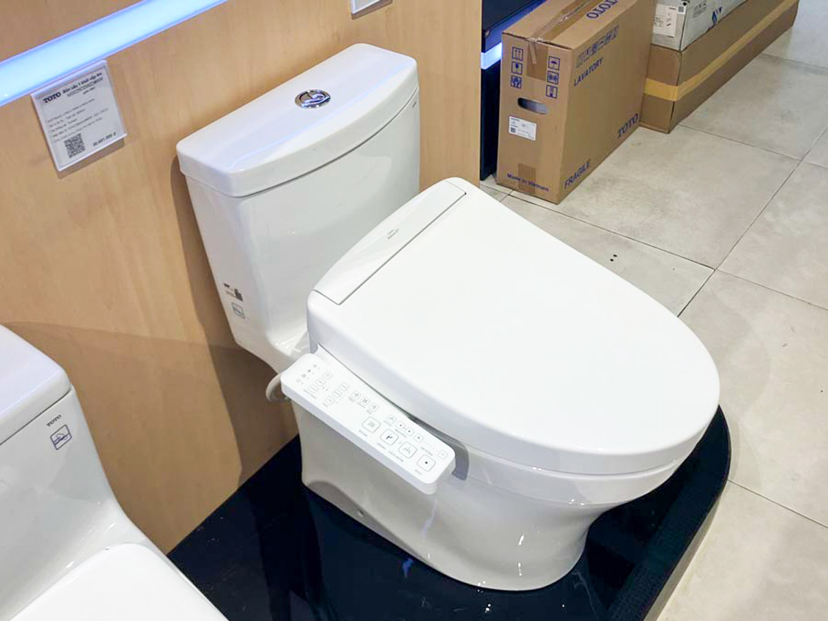 Bồn cầu thông minh TOTO MS889DRW24 tích hợp nắp điện tử hiện đại