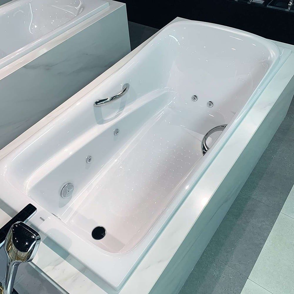 Bồn tắm massage TOTO Acrylic ngọc trai kích thước 1,7 x 1,7m