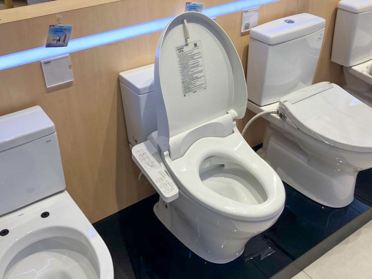 đặc điểm Bồn cầu thông minh TOTO CS326DW18