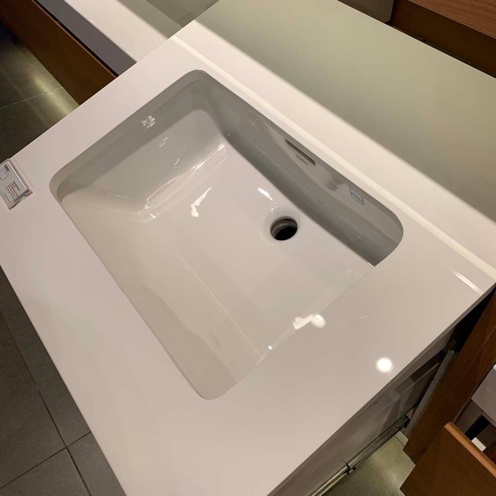 Lavabo âm bàn TOTO hình chữ nhật