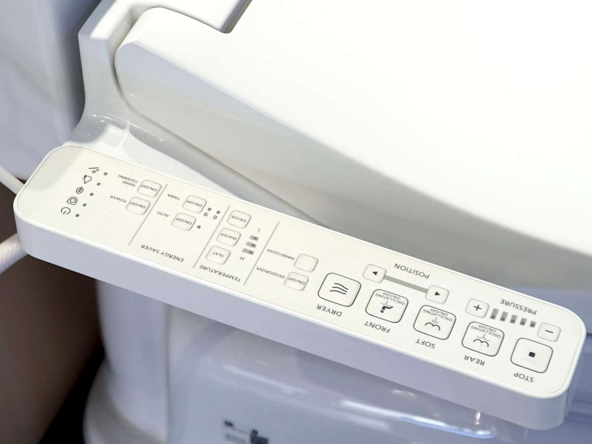 nắp Bồn cầu 2 khối TOTO CS302DW16