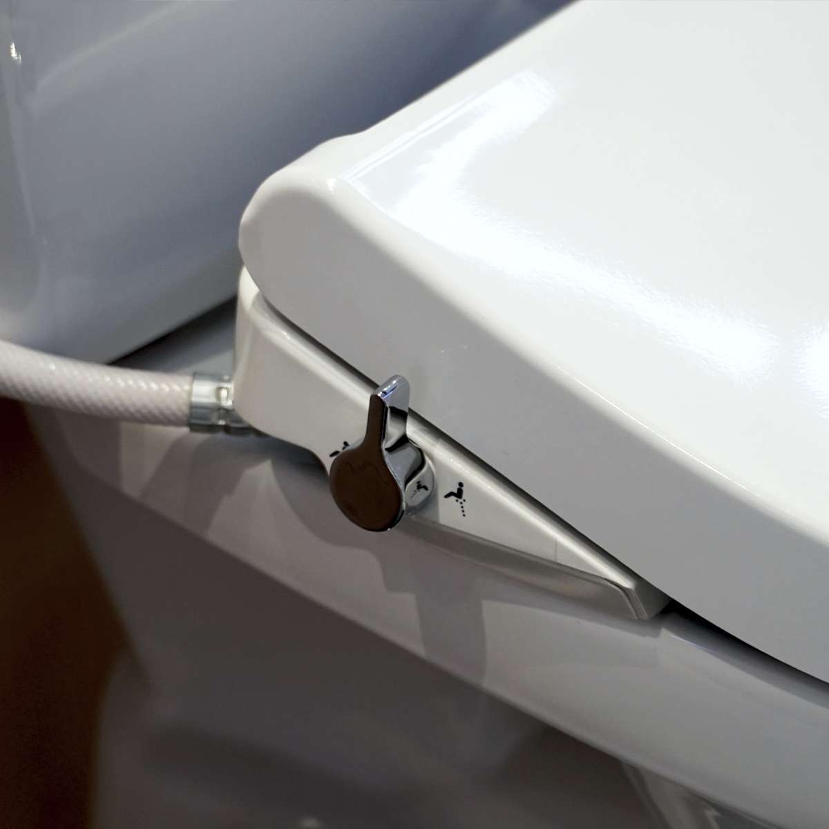 Bồn cầu nắp rửa cơ TOTO CS300DRE4