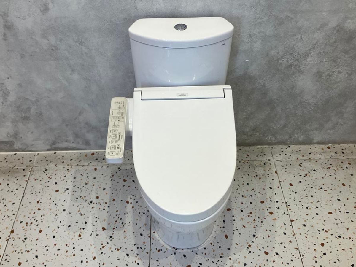 Đặc điểm Bồn cầu thông minh TOTO CS838DW16