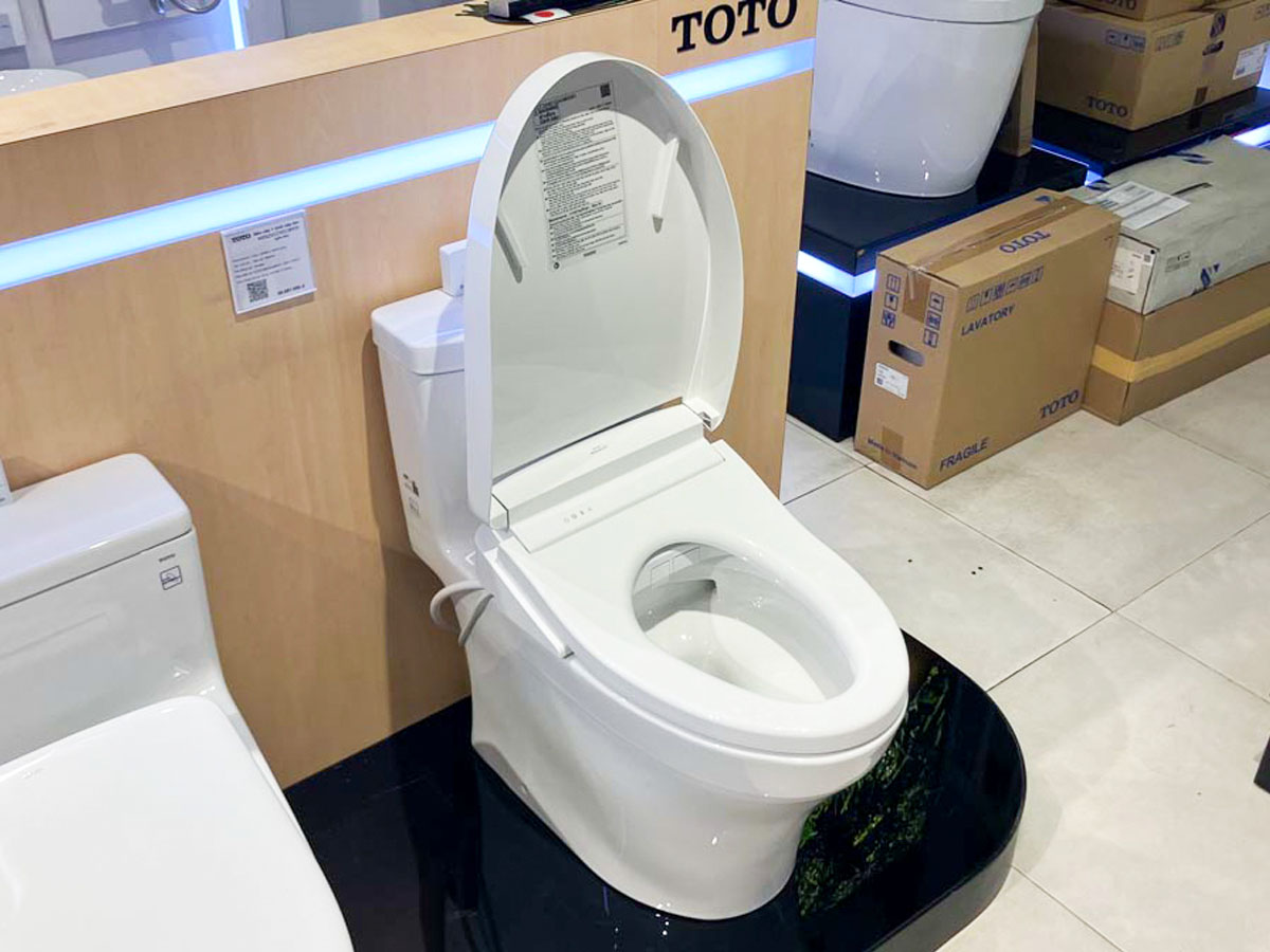 Bồn cầu TOTO MS889DRW25&nbsp;trang bị công nghệ xả Tornado